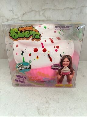Squeezee Sweetz Pink cupcake  Squishy Toy Stress Sensory